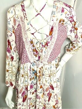 Absolutely Famous  Boho Pink and White Floral lace up TunicTop/ Dress medium